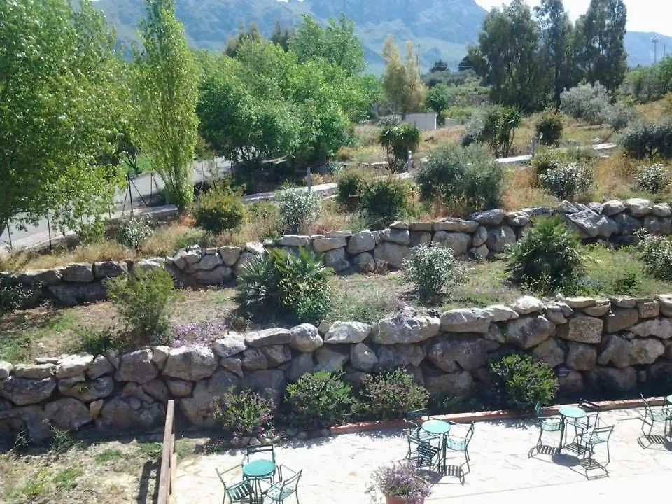 Lantgård Agriturismo Case Varisco Villa Ventimiglia di Sicilia